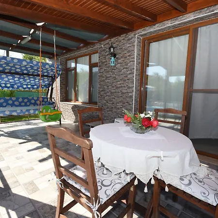 Kay9200 Nar 2 Bedrooms